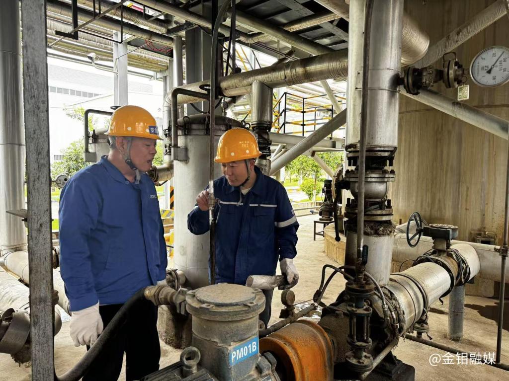 20250522-3044永利集团股份化学分公司生产一区检修班组,处理阀门故障 (3).jpg 20250522-3044永利集团股份化学分公司生产一区检修班组,处理阀门故障 (3).jpg
